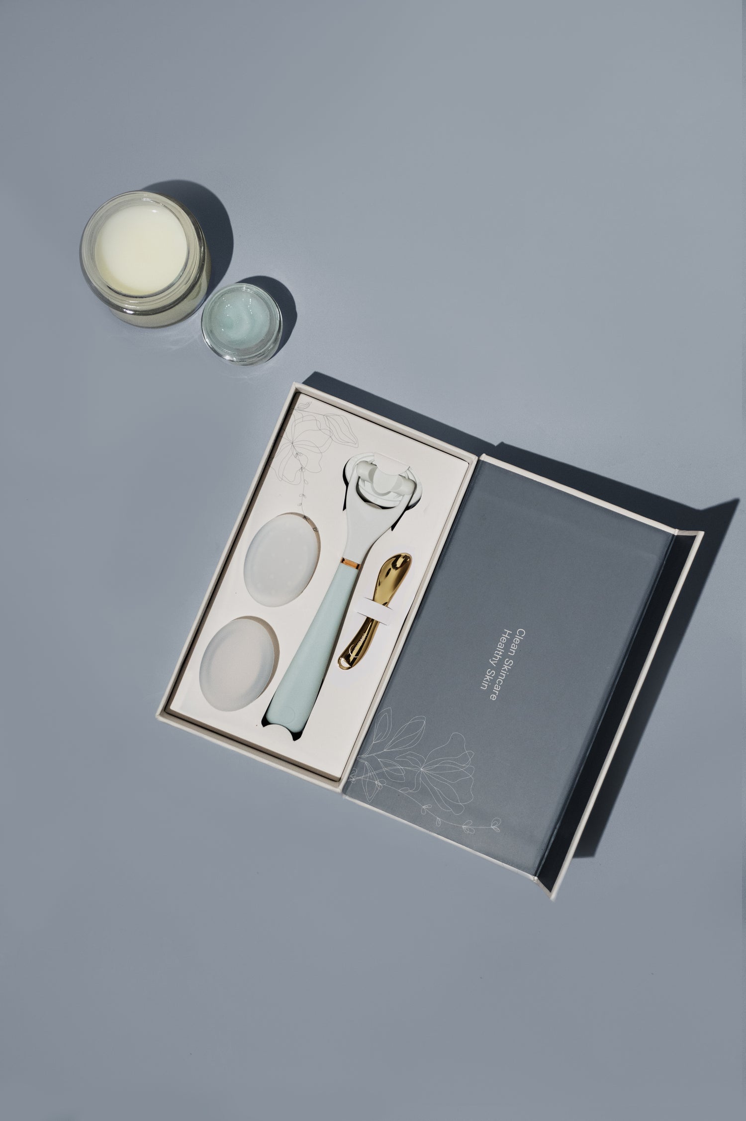 overhead view of LUNAESCENT applicator deluxe gift box