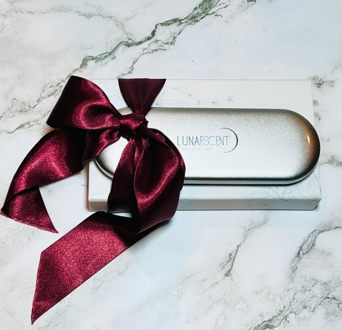 LUNAESCENT Deluxe Gift Set + Carry Case with Mirror