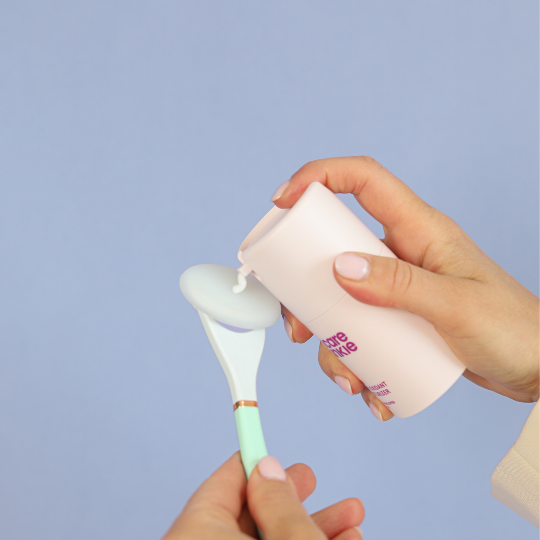 Touch-Free Skincare Tools: The Future of Clean Beauty