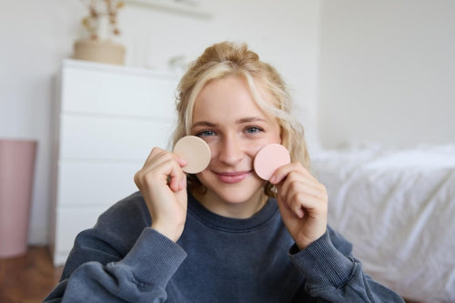 Clean Beauty: The Benefits of Touch-Free Applicators for Sensitive Skin