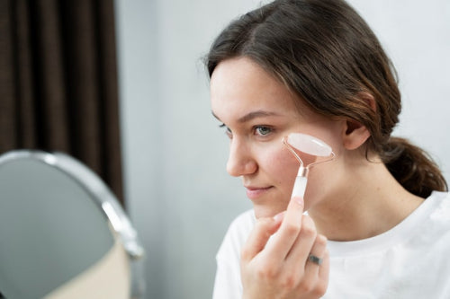 The Benefits of Using a Touch-Free Applicator for Face Cream