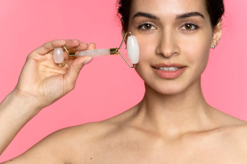 The Future of Skincare: The Role of Touch-Free Applicators in Beauty