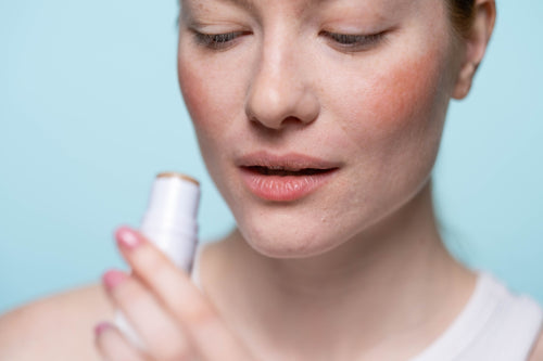 Why You Should Make the Switch to a Touch-Free Skincare Applicator