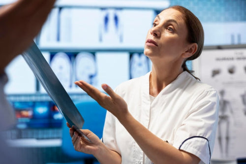 How Touch-Free Applicators Are Improving the Customer Experience in Medspas
