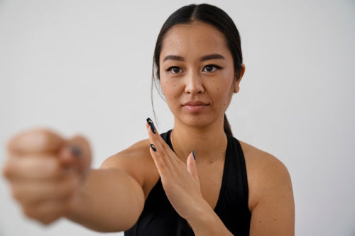 Why Switching to Touch-Free Applicators Can Improve Your Skin Health
