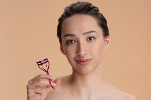 Why Lunaescent's Touch-Free Applicator is a Game-Changer for Skin Care