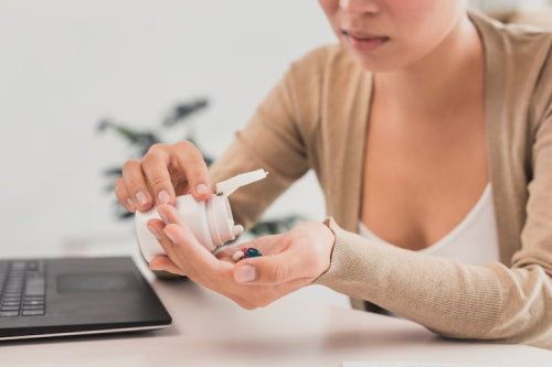 How Touch-Free Applicators Help Reduce Waste and Contamination in Skincare