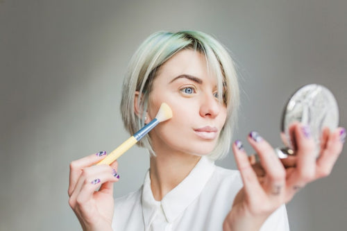 Why Lunaescent's Touch-Free Applicator is the Best Choice for Skincare Professionals