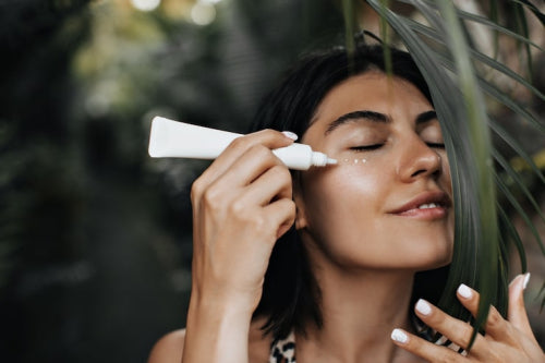 How the Lunaescent Applicator Can Help You Apply Sunscreen More Efficiently