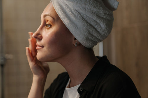 What to Expect From LUNAESCENT's Patented Touch-Free Skincare Delivery System