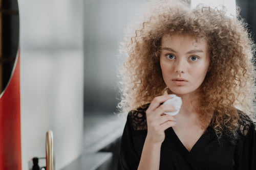 How LUNAESCENT's Smooth and Textured Pads Support Different Routine Steps