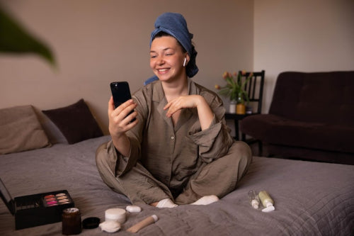 How LUNAESCENT Works With Warm and Chilled Skincare Application