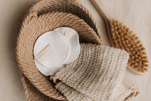 How LUNAESCENT Fits Into a Hygienic Reusable Skincare Routine