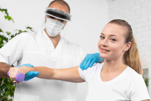 Why Dermatologists Recommend Silicone-Based Applicators Over Fingers