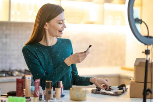 Why Beauty Consumers Are Looking for Touch-Free Solutions