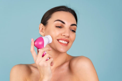 How to Maintain and Clean a Silicone Skincare Applicator